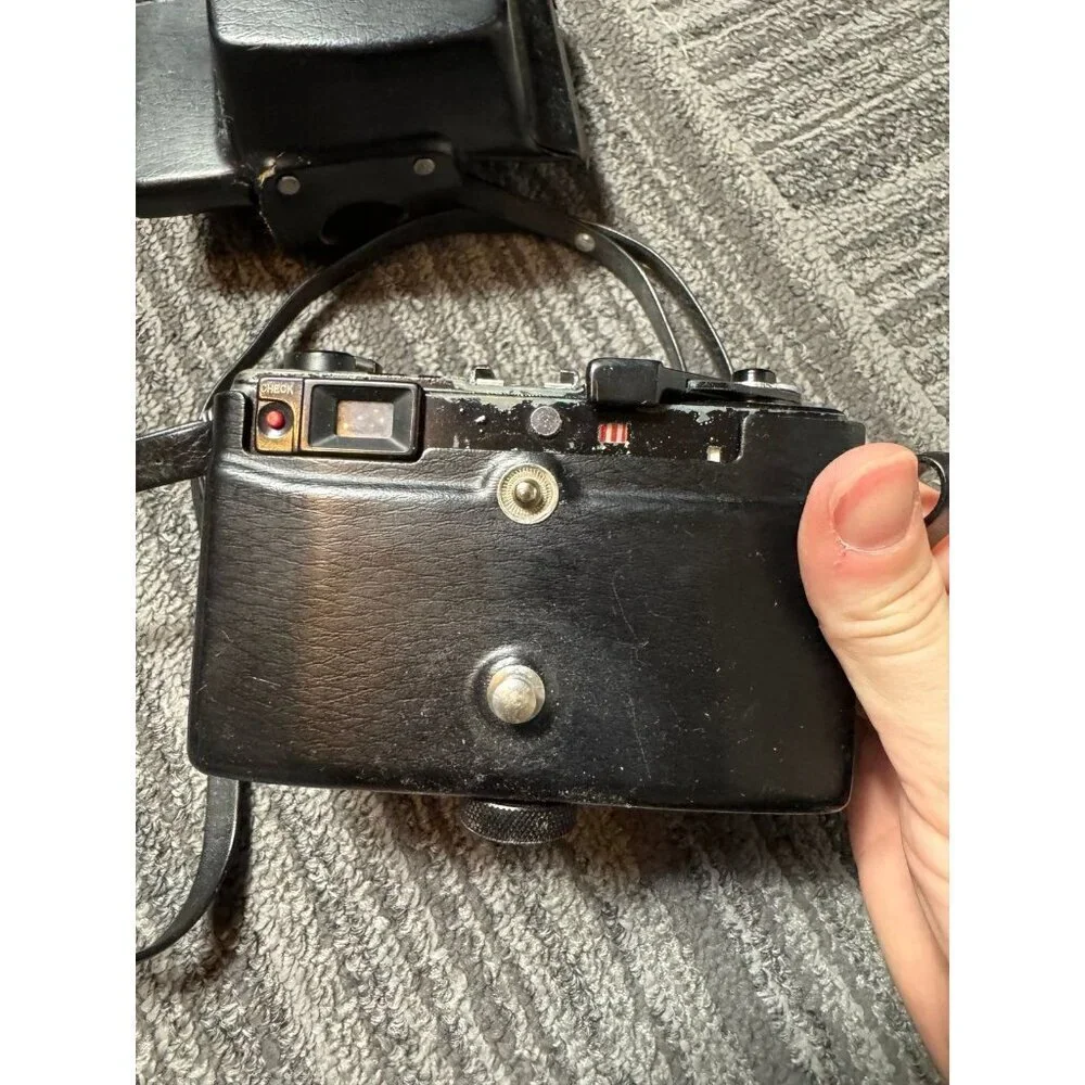 Canon Canonet QL17 GIII, a 35mm film rangefinder camera
